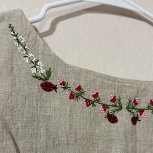 Vintage 💯 linen y2k ladybug floral simple  Embroidered Beige Sleeveless Top S